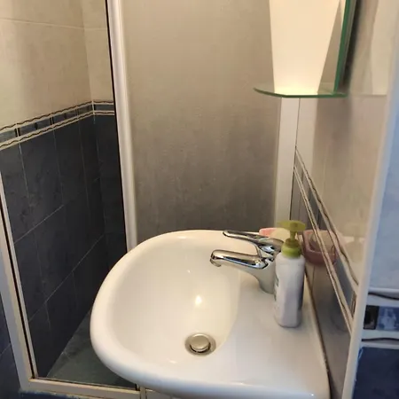 на море с собственным бассейном и подземным гаражом Apartamento