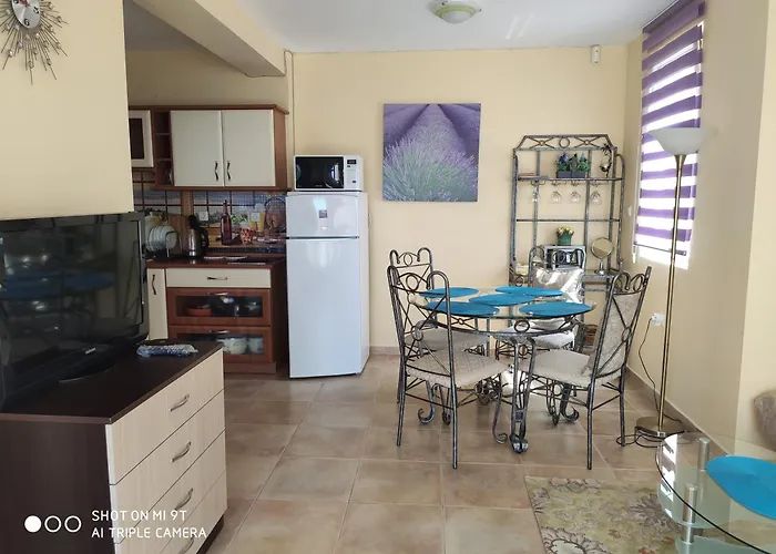 Apartamento на море с собственным бассейном и подземным гаражом Sveti Vlas