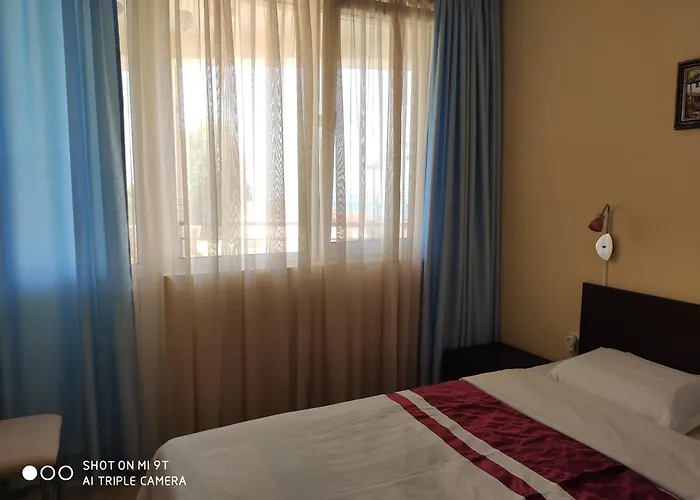 на море с собственным бассейном и подземным гаражом Apartamento