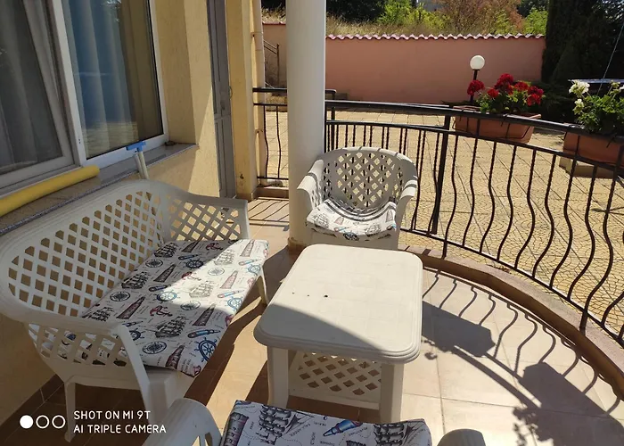 Apartamento на море с собственным бассейном и подземным гаражом Sveti Vlas