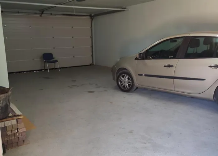 на море с собственным бассейном и подземным гаражом Sveti Vlas