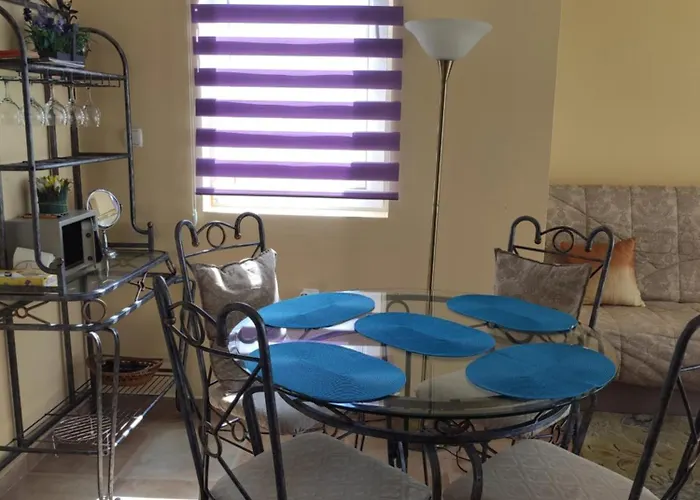 на море с собственным бассейном и подземным гаражом Свети Влас